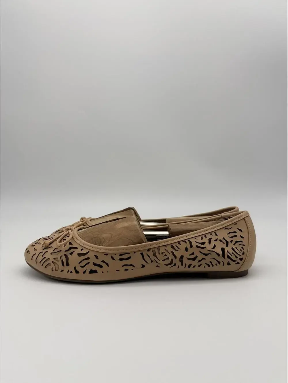 Circus by Sam Edelman Archer‎ Women's Ballet Flat Beige Laser Cut Size 8